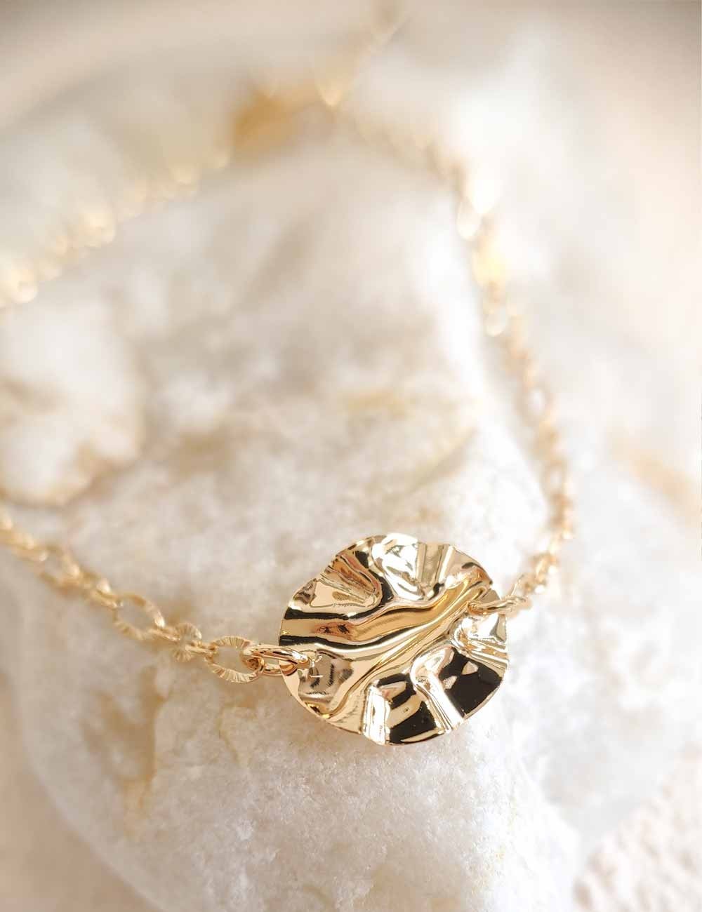 Bracelet La Serra – Bracelet texturé doré ajustable