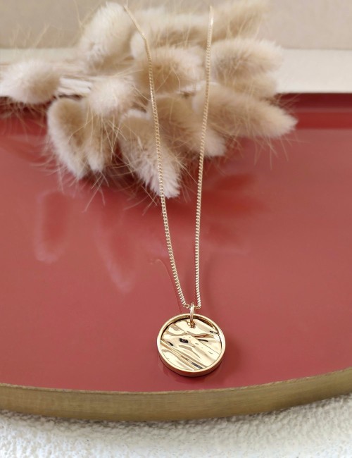 Collier La Rosière – Collier doré à pendentif texturé