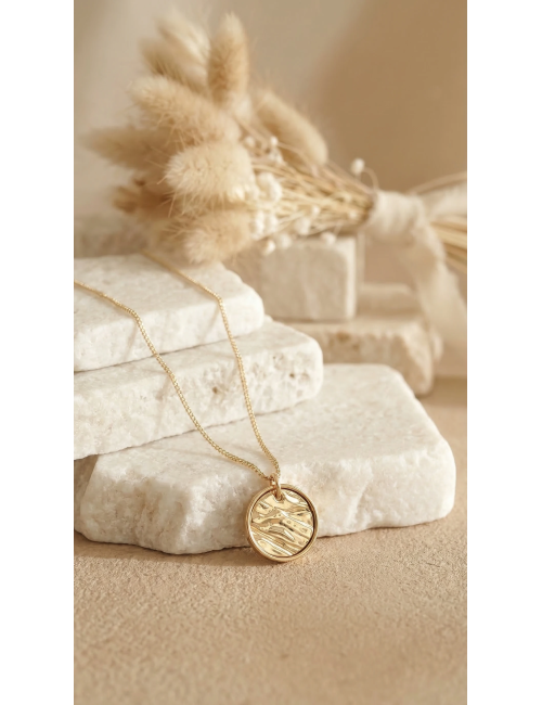 Collier La Rosière – Collier doré à pendentif texturé
