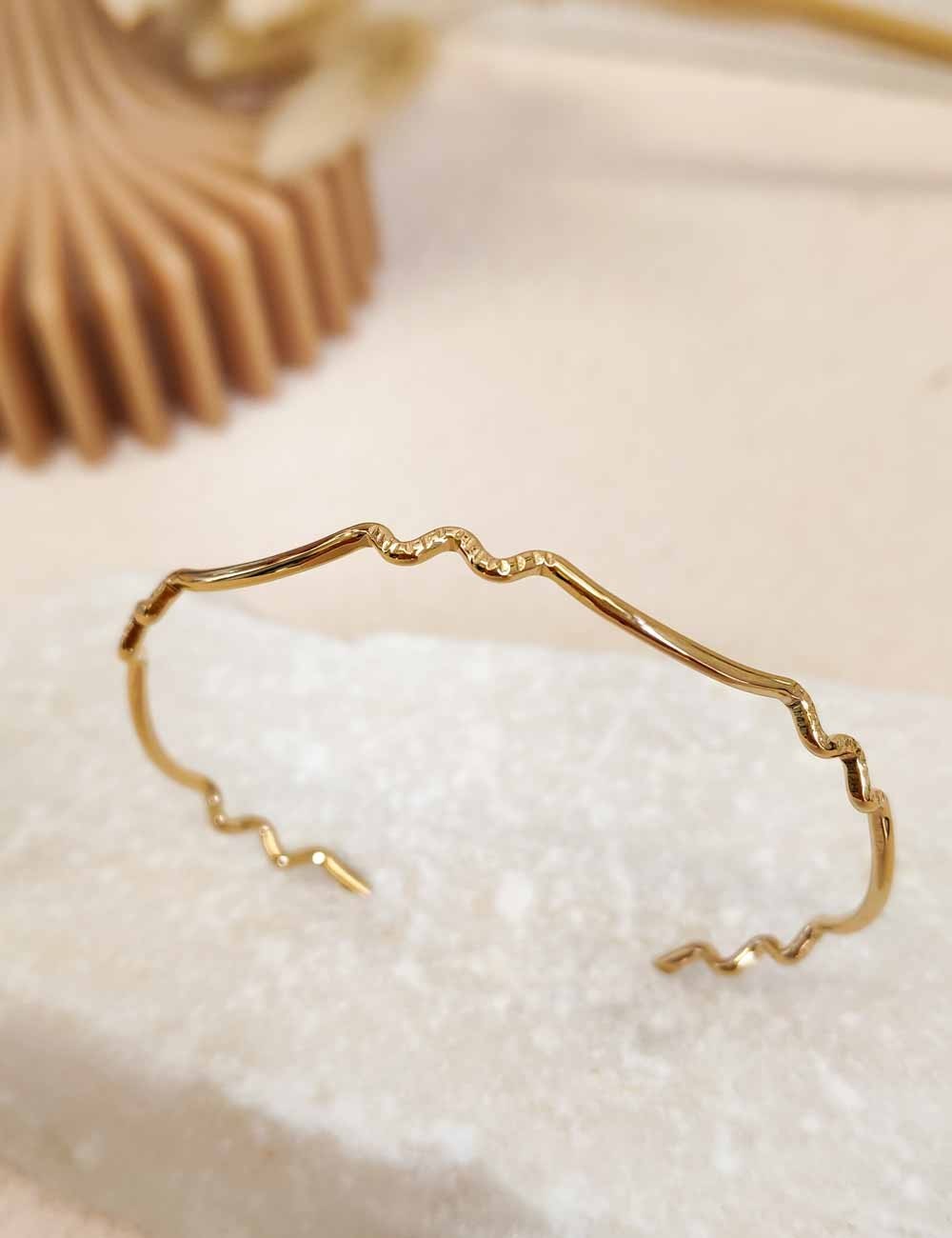 Jonc Loisa – Bracelet jonc texturé doré ou argenté ajustable