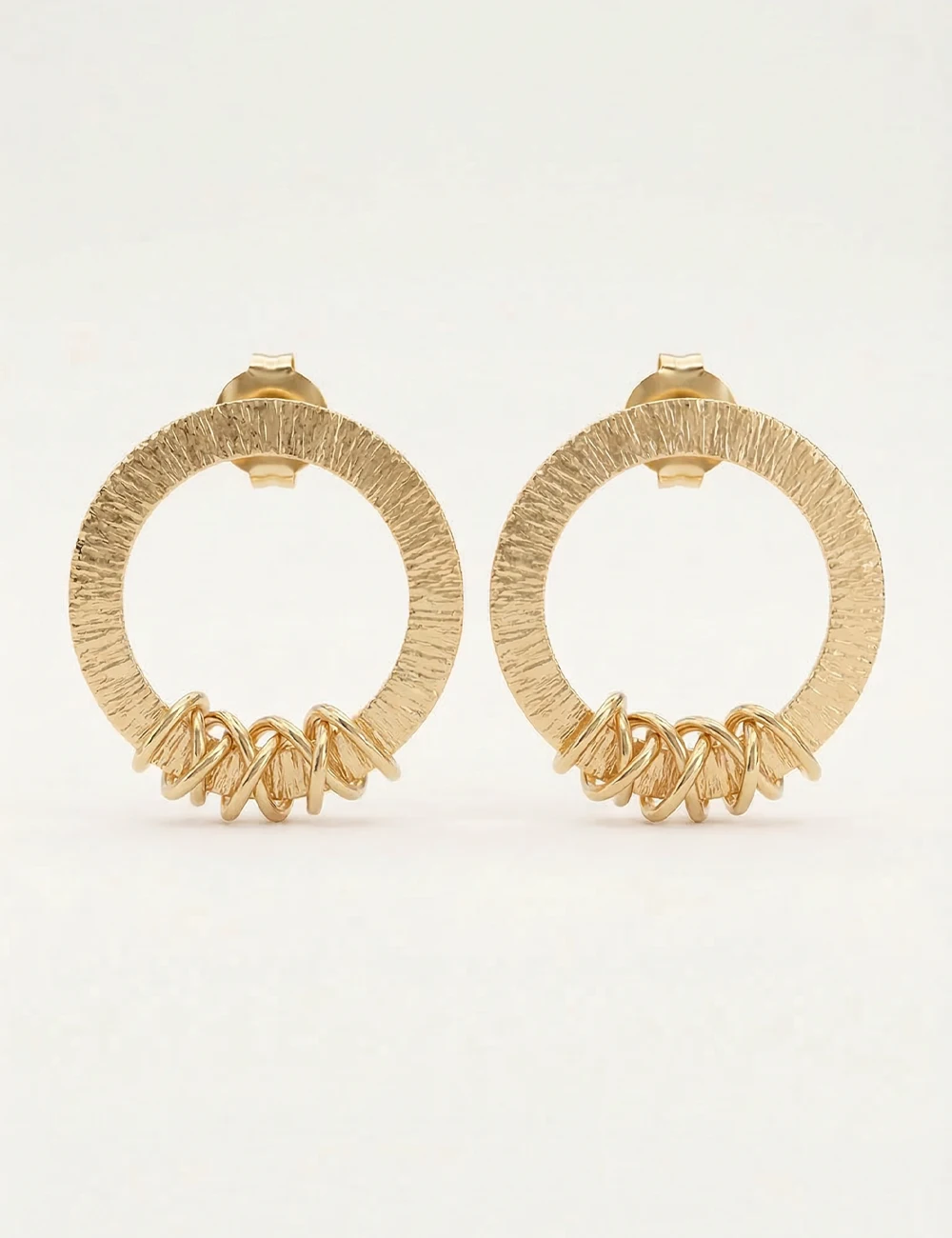 Boucles d’oreilles Baza Enroulé – Boucles texturées dorées ou argentées