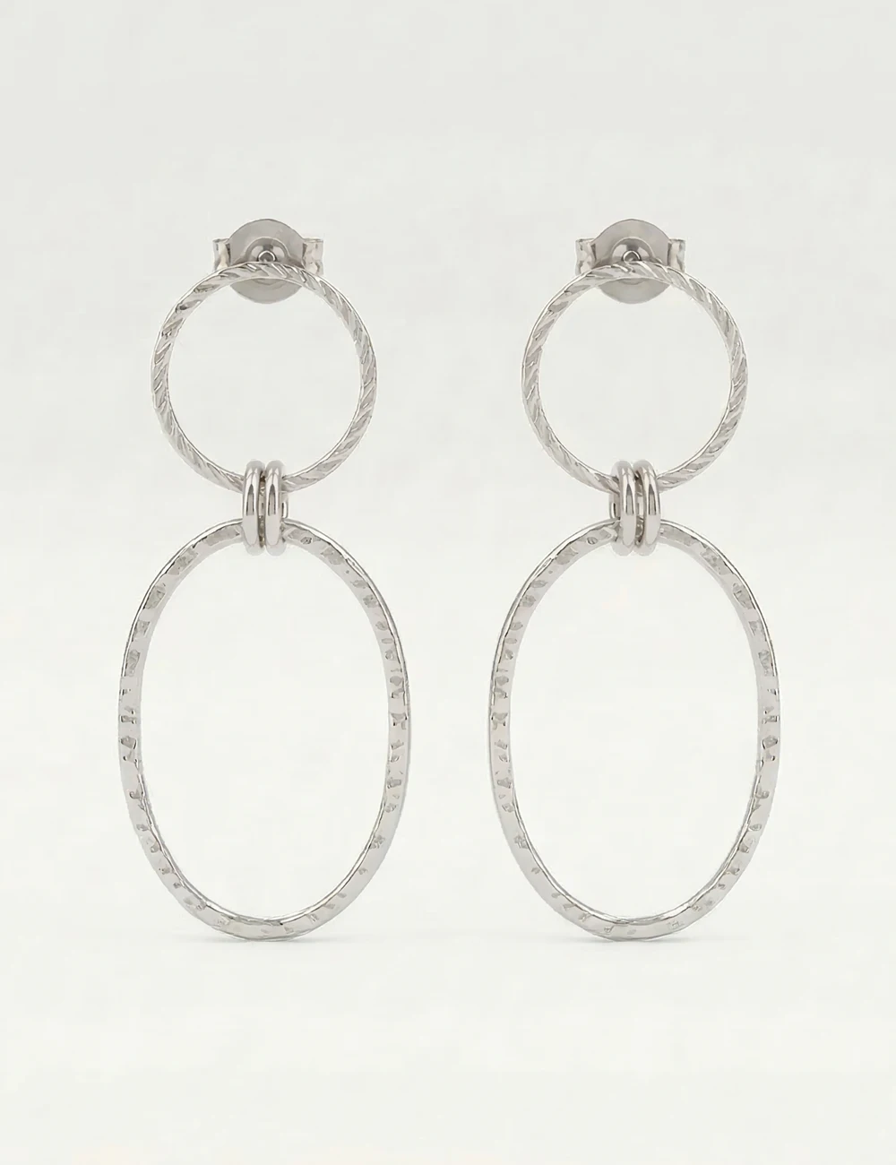 Boucles d’oreilles Sime – Boucles dorées ou argentées à anneaux texturés