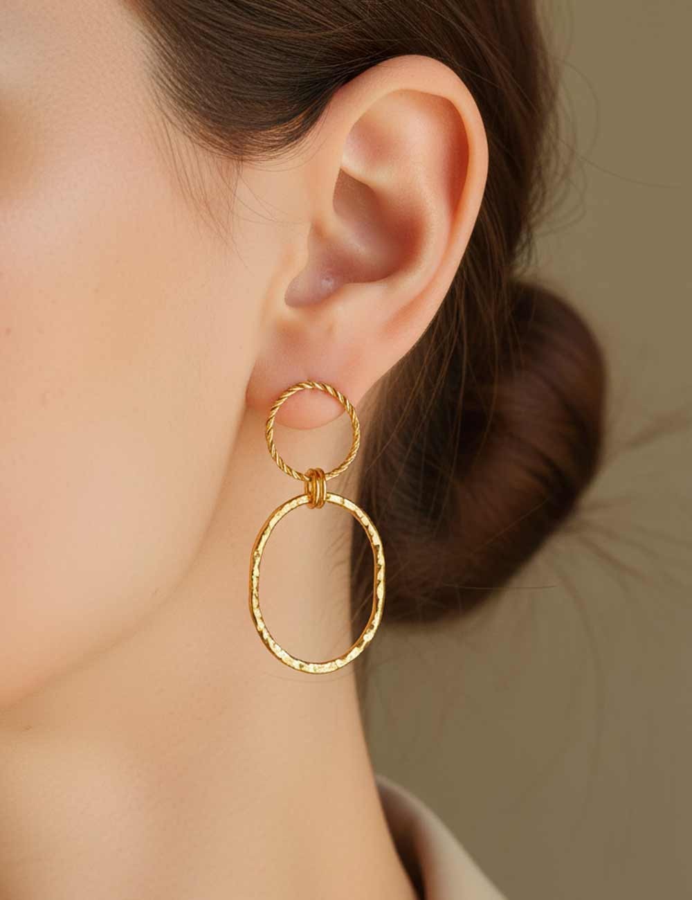 Boucles d’oreilles Sime – Boucles dorées ou argentées à anneaux texturés