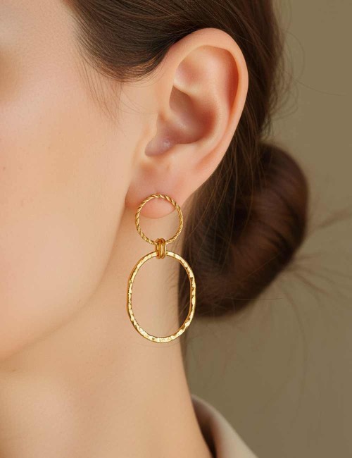 Boucles d’oreilles Sime – Boucles dorées ou argentées à anneaux texturés