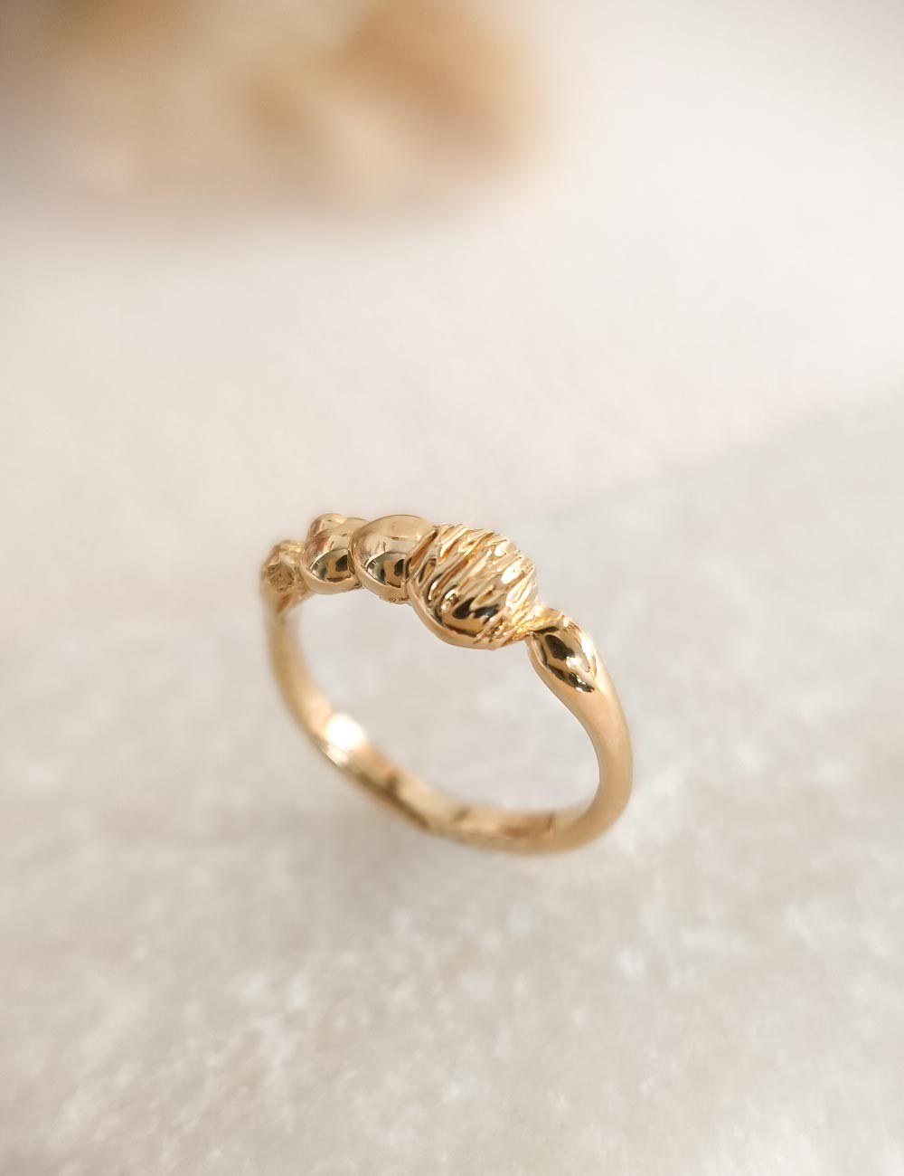 Bague Nera – Taille 53 – Bague dorée à l’or fin unique