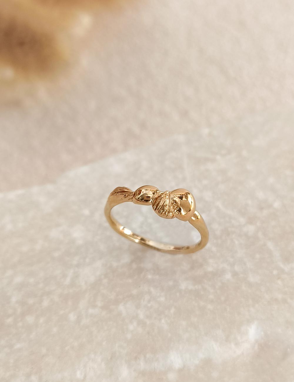 Bague Oria – Taille 53 – Bague dorée à l’or fin unique