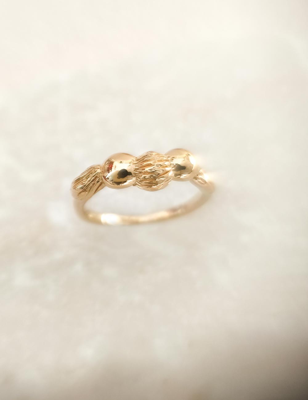 Bague Ela – Taille 51 – Bague dorée à l’or fin unique