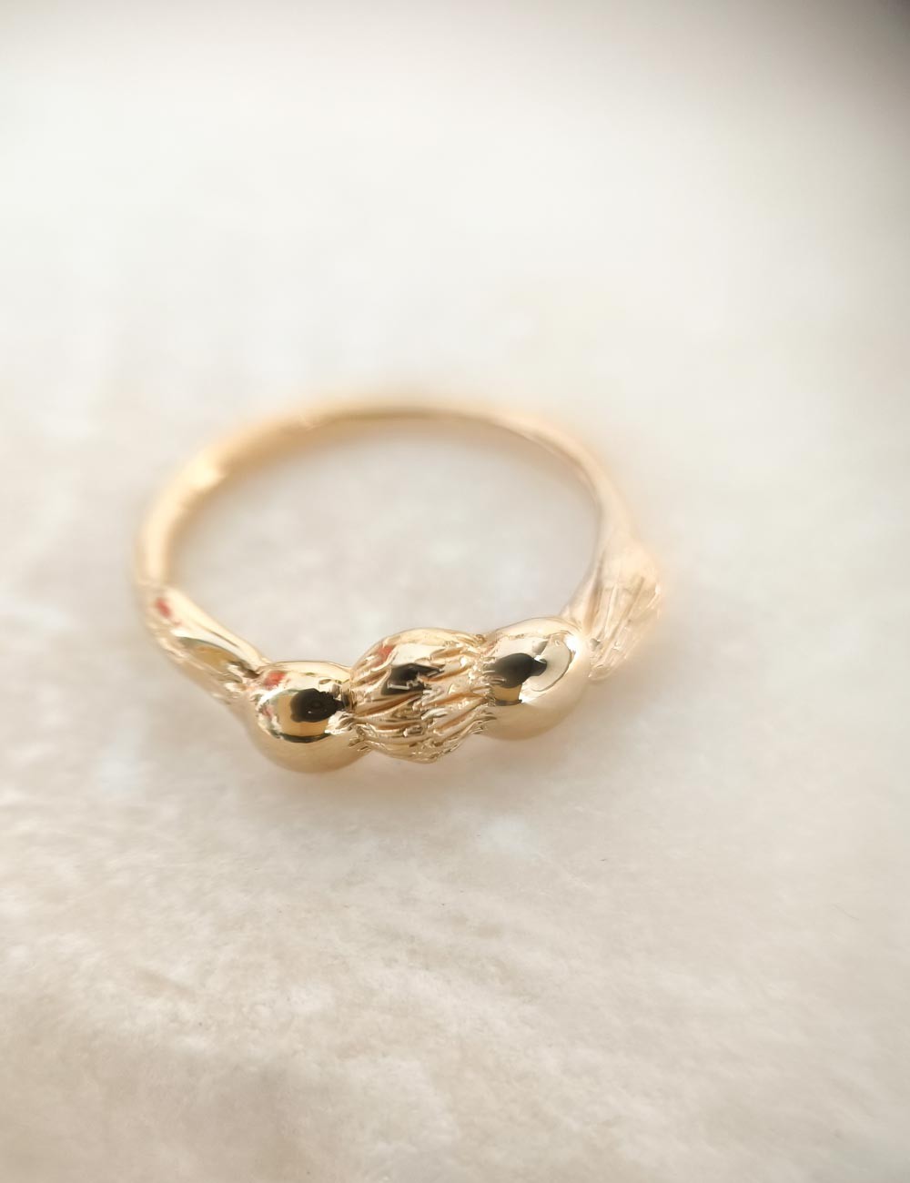 Bague Ela – Taille 51 – Bague dorée à l’or fin unique