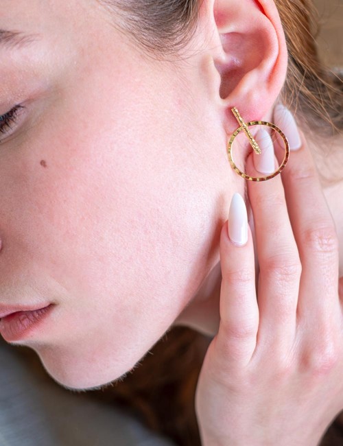 Boucles d'oreilles graphiques Okkan dorées à l'or fin