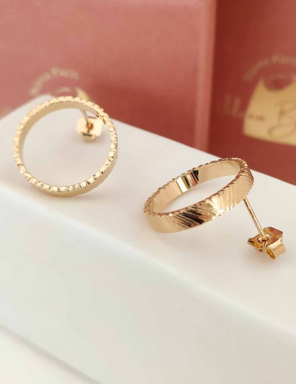 Boucles d’oreilles Mage Gravé dorées à l’or fin