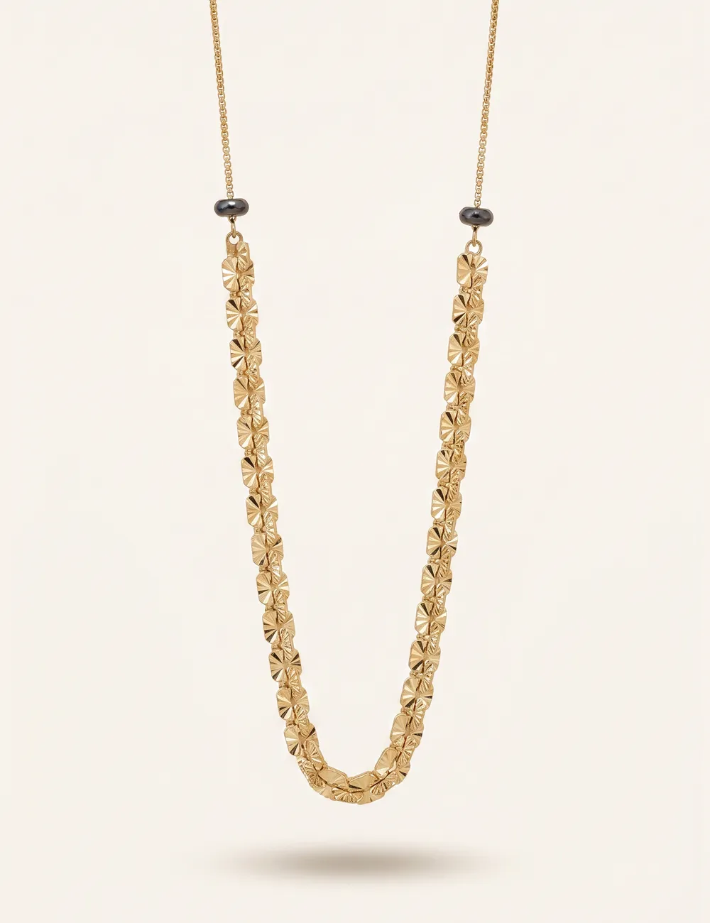 Collier Galon doré à l’or fin et perles d’hématite