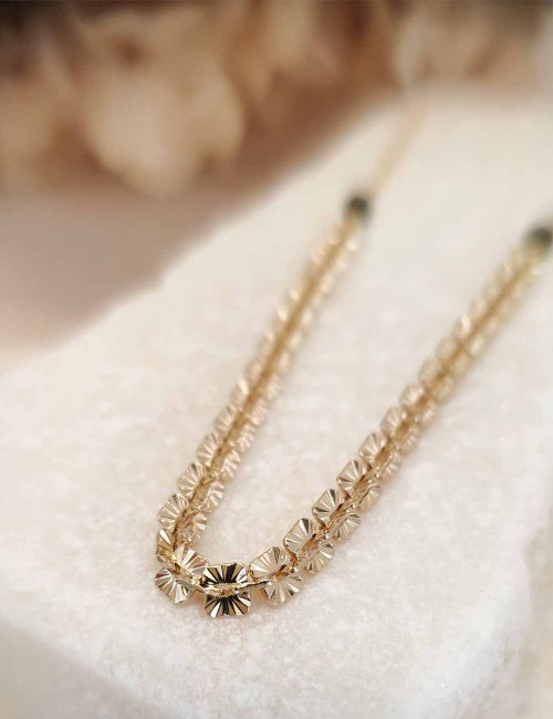 Collier Galon doré à l’or fin et perles d’hématite