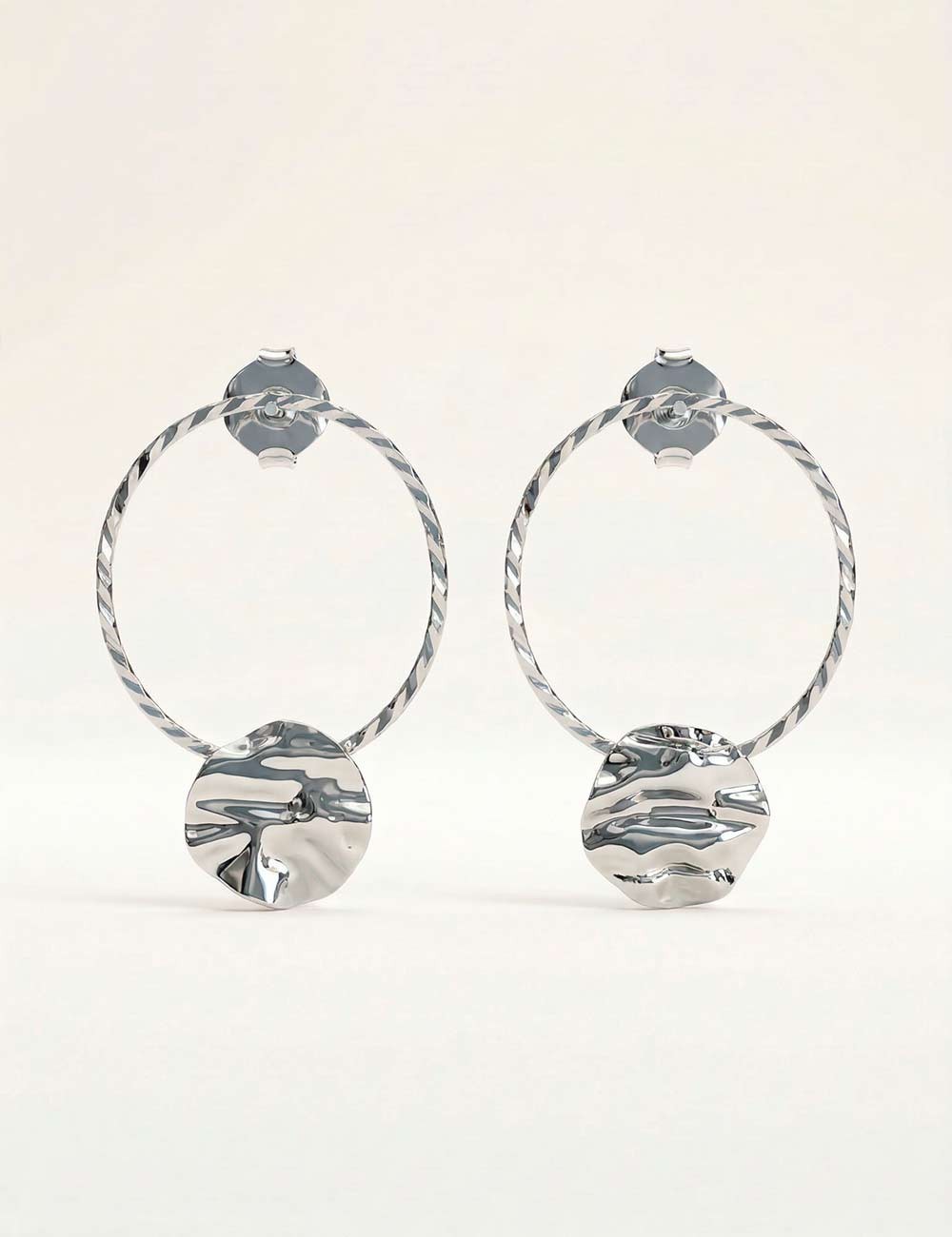 Boucles d’oreilles Monterosa – Créoles texturées dorées ou argentées