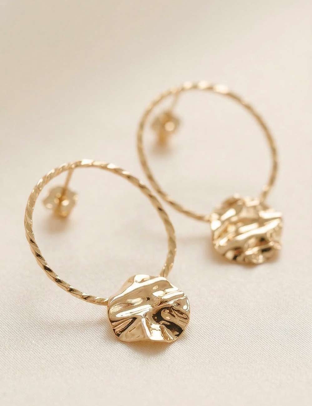 Boucles d’oreilles Monterosa – Créoles texturées dorées ou argentées
